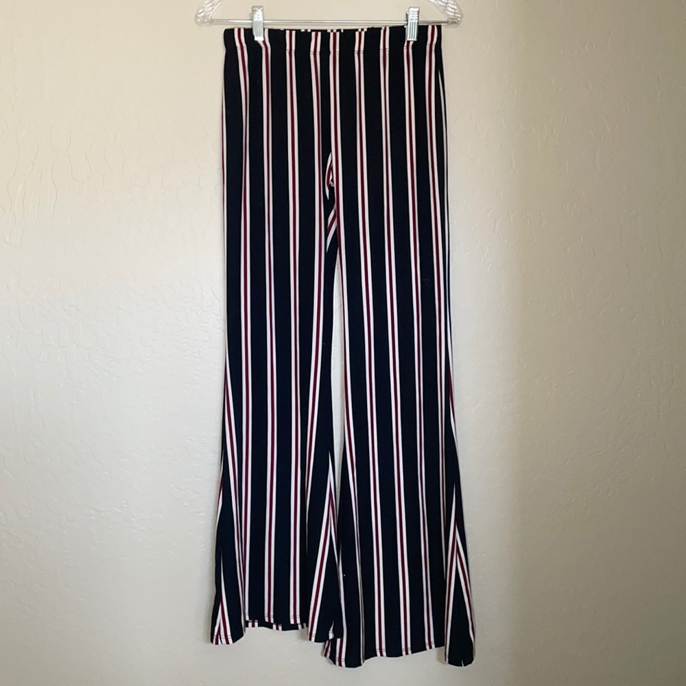 Vibe Sportswear Women's Stretchy Fit and Flare Pants White Red Striped Size L